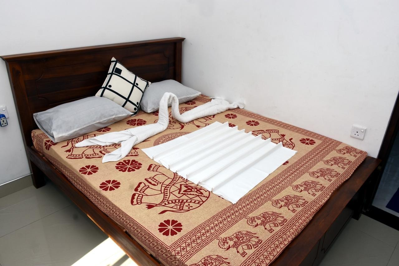 Bluray Beach Apartment Negombo Luaran gambar