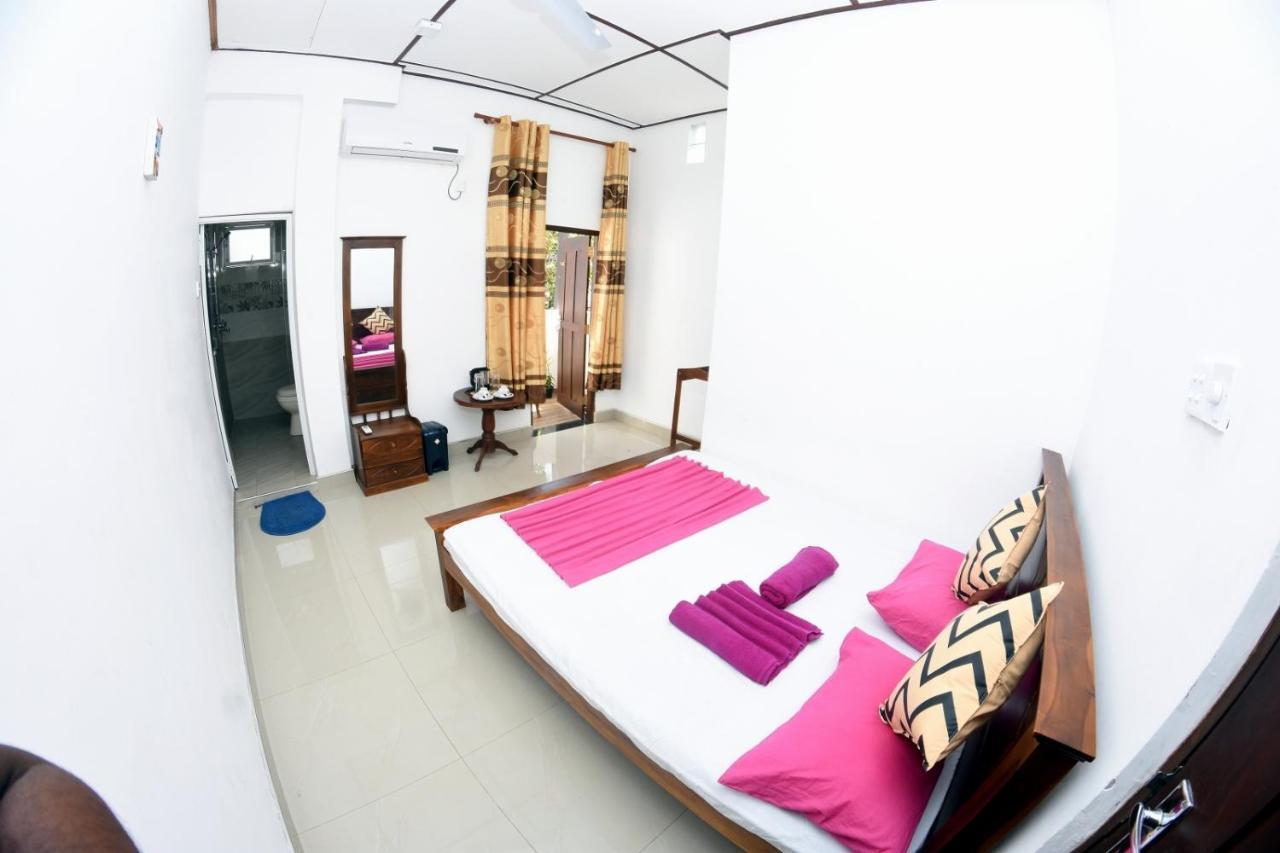 Bluray Beach Apartment Negombo Luaran gambar