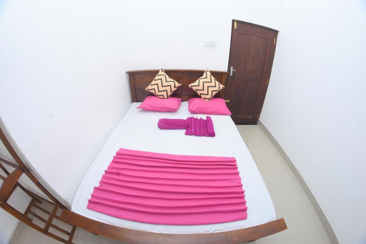 Bluray Beach Apartment Negombo Luaran gambar